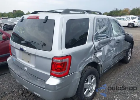 2012 Ford Escape Xlt z USA, uszkodzony, nr VIN 1FMCU9D73CKA70786
